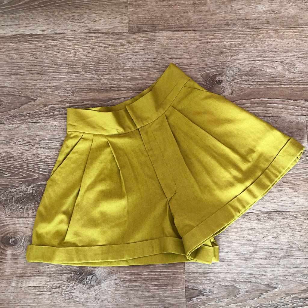 Bermuda linen Shorts